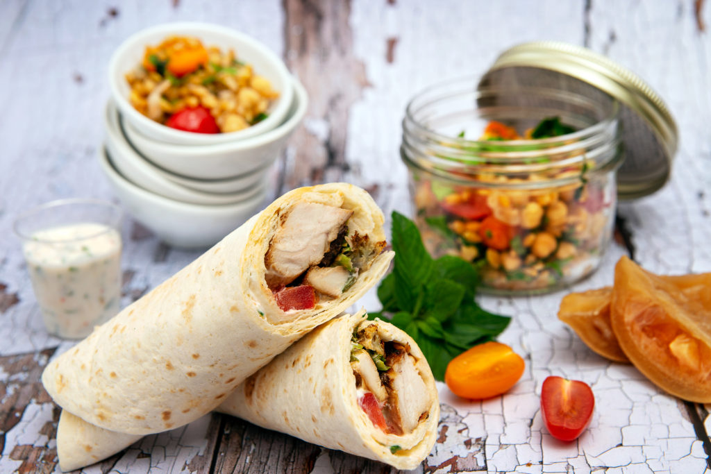 Wrap de poulet fermier label rouge mariné sauce blanche, salade Libanaise